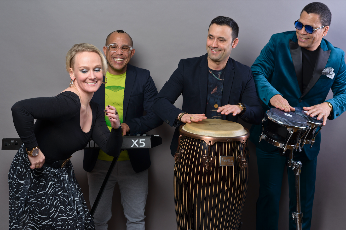 Salsa-Party im Flusscafé